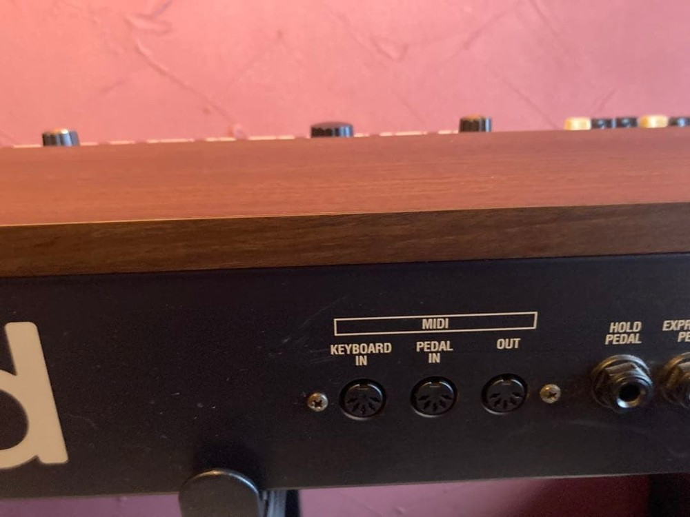 ROLAND VK8 ORGAN STAGE KEYBOARD