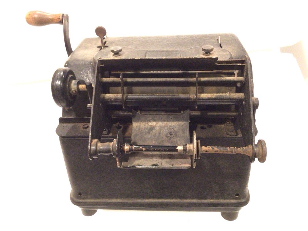 Vintage 1920s-1930s Adding Machine Antique