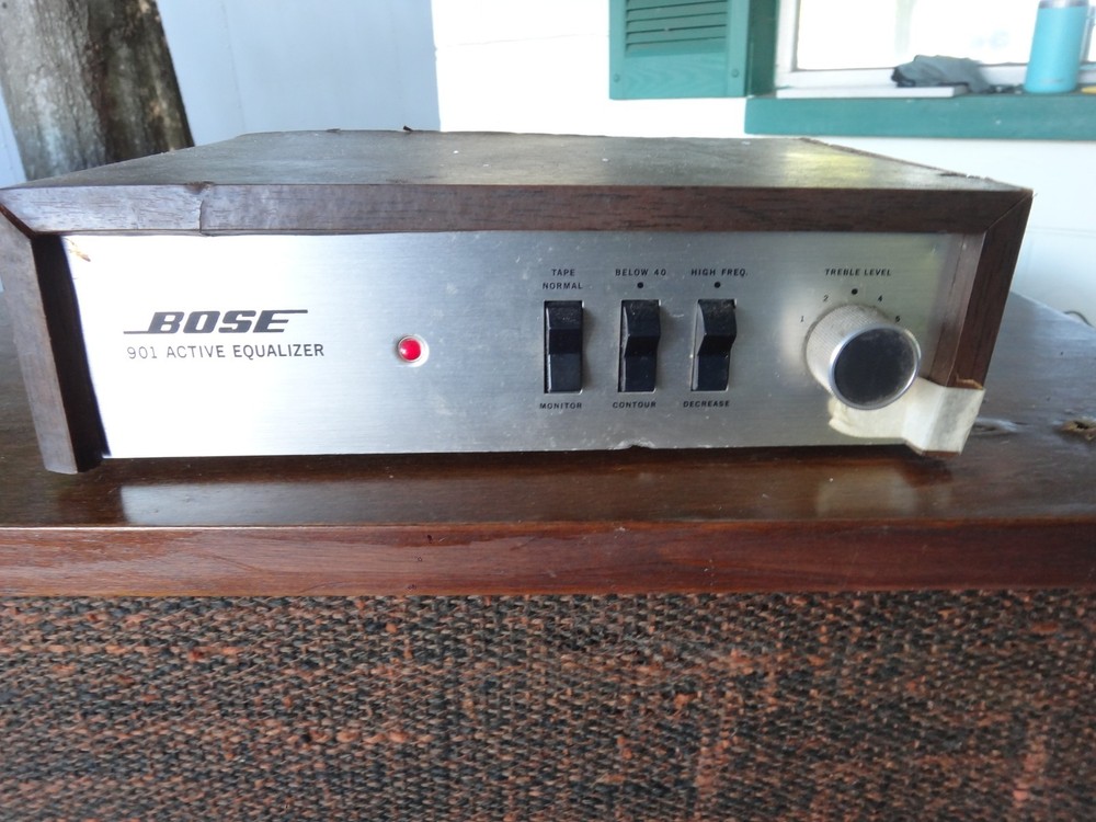BOSE SERIES 1 EQUALIZER - UNTESTED - POWERS UP OK