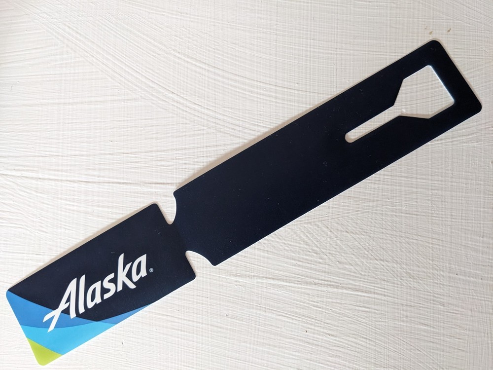 Alaskan Airlines luggage bag tag