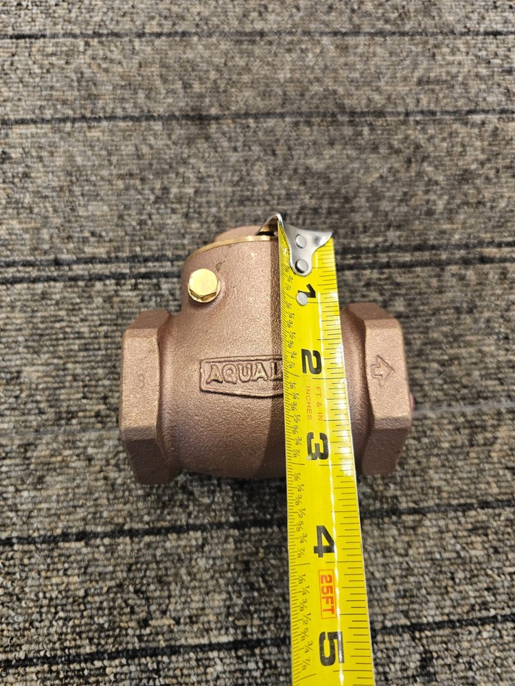 Aqualine 1-1/2" Swing Check Valve Threaded 200 WOG