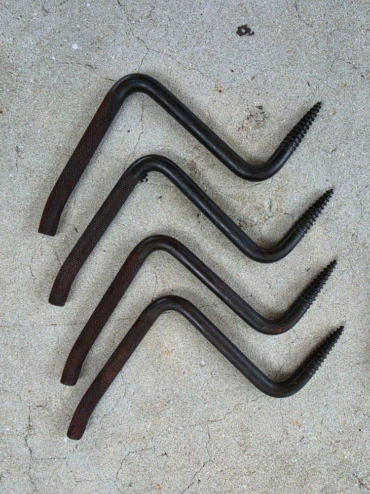 tree steps, 2 different kinds (10 qty folding, 4 qty fixed), selling as a set