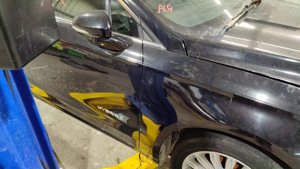 FUSION 2016 Glove Box 1186936