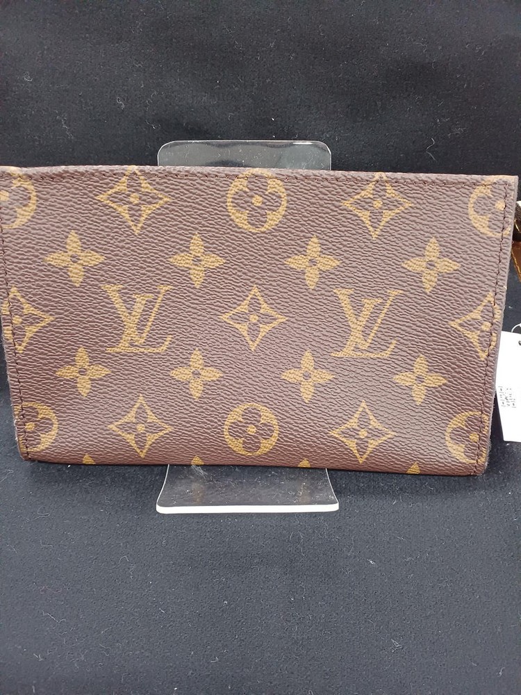 Louis Vuitton Sr0938 Bucket Pm Pouch