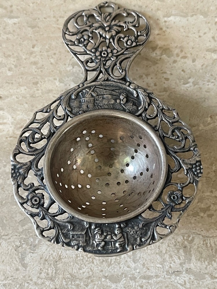 Vintage 830. Silver Tea Strainer