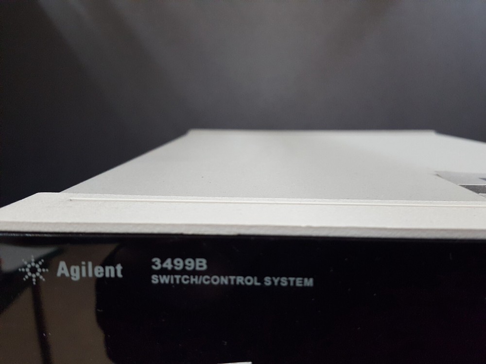 Agilent 3499B: Switch / Control System Main Frame (1392)