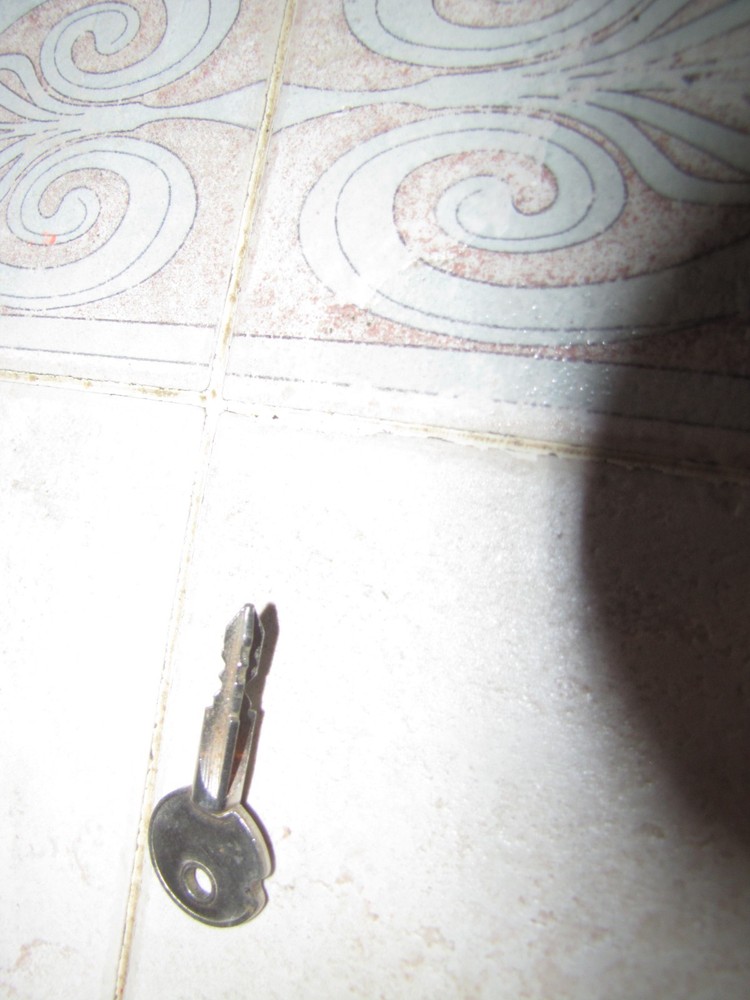 VINTAGE Cruciform Key 4 SIDED