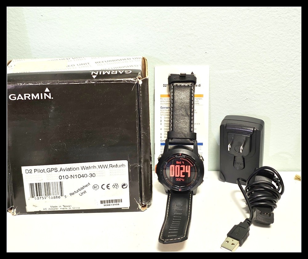 Garmin D2 Pilot Watch Mint Charger Box