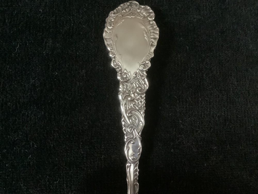 Wallace LOUVRE serving fork - NM
