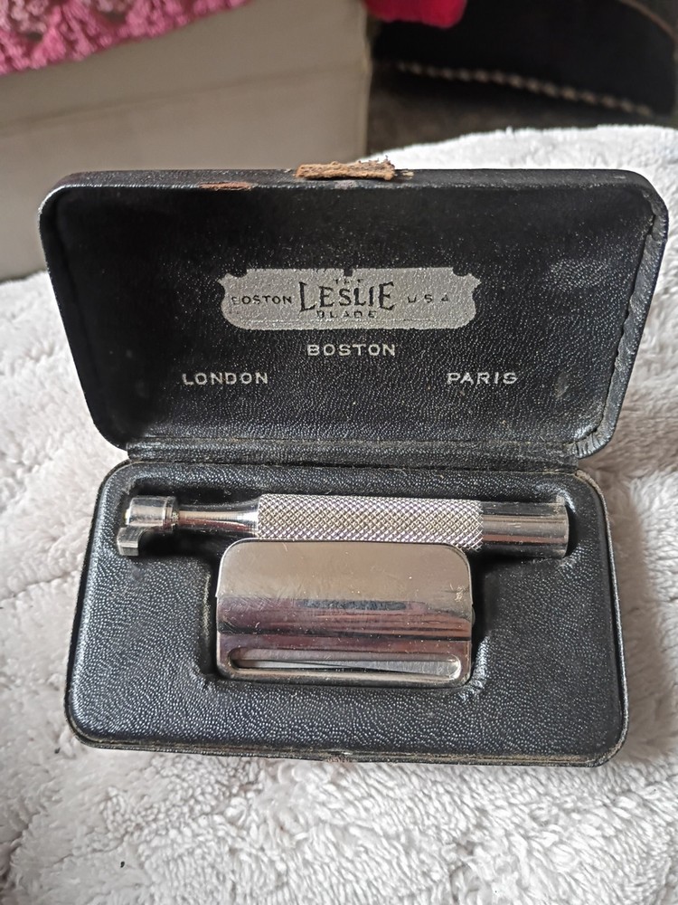 The Leslie Safety Razor JS319