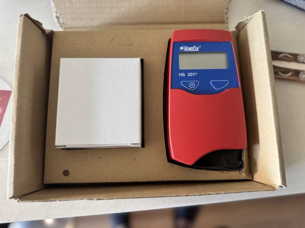 HemoCue Hb 201+ Hemoglobin System Analyzer w/ Charger