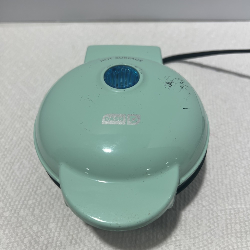 Mini Waffle Maker Dash Brand B1