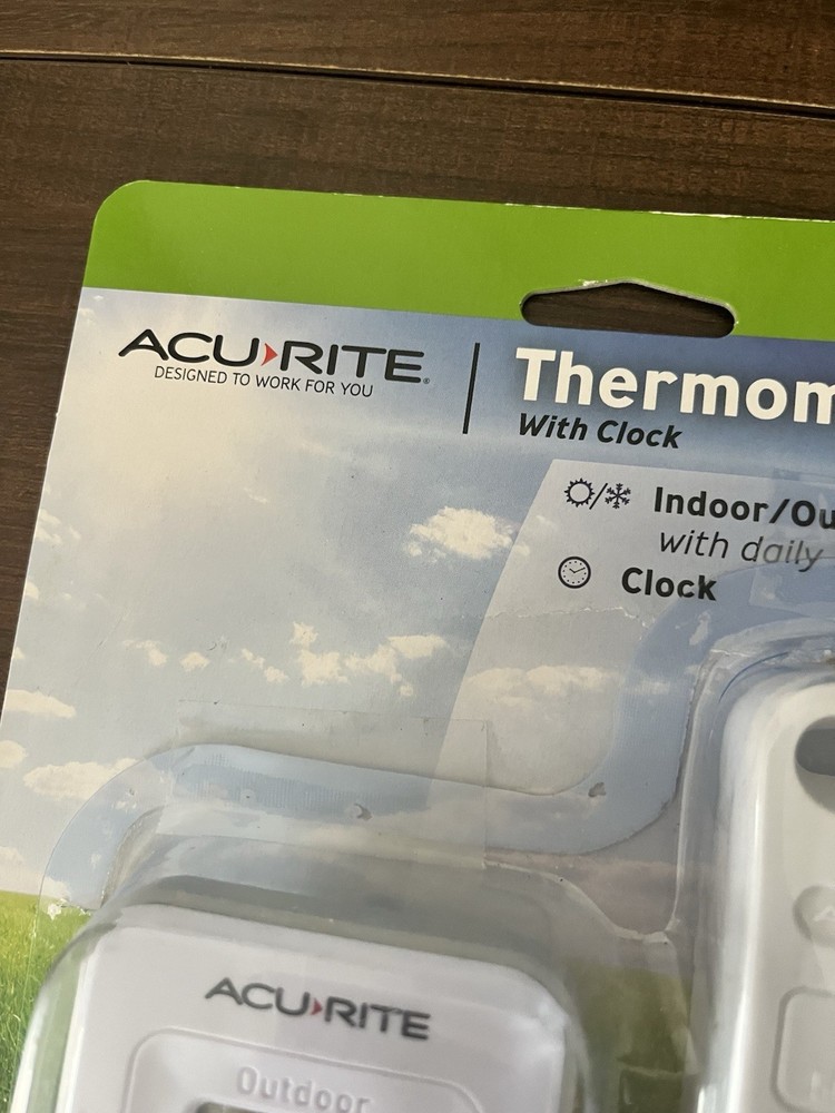 AcuRite Wireless Digital Temperature Thermometer Clock & Memory Open Box