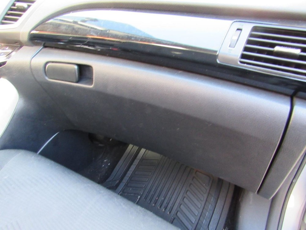 ACCORD    2016 Glove Box 999050