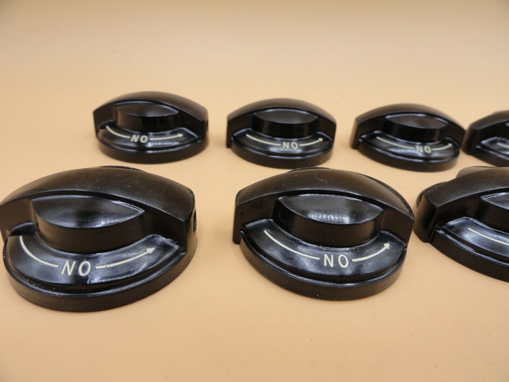 VINTAGE BAKELITE KNOBS (Lot of 10)