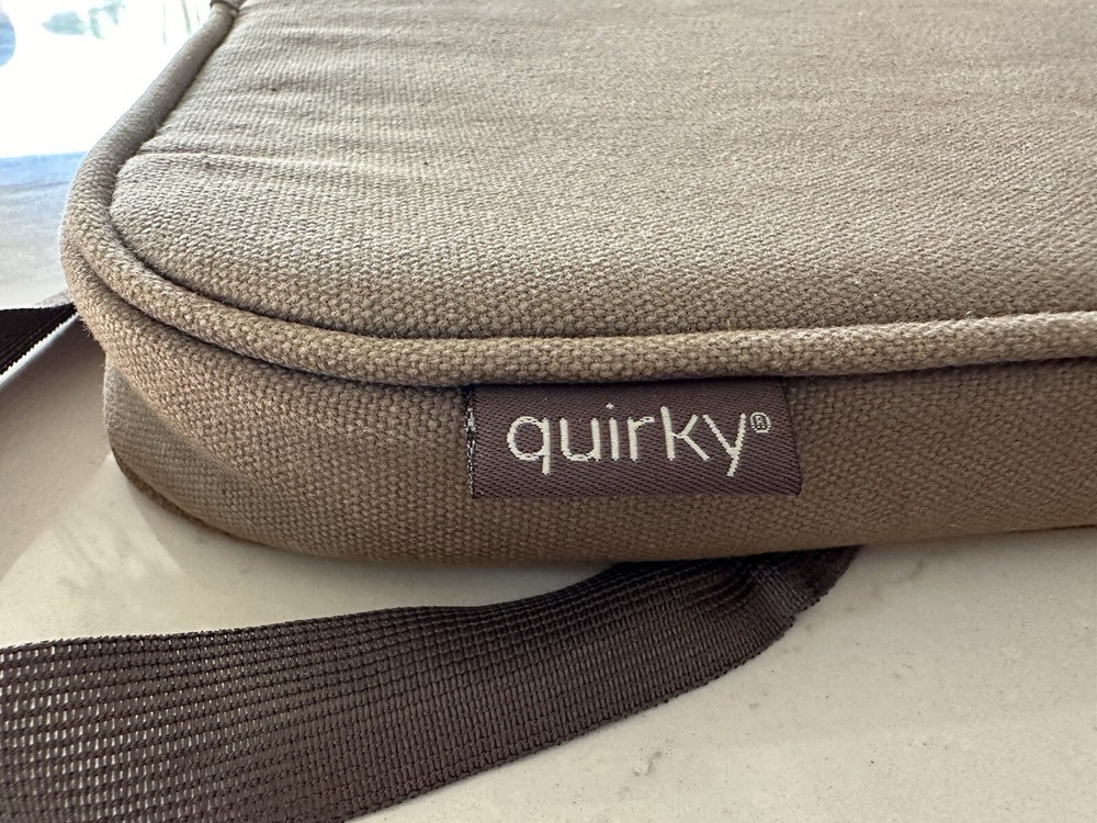 Quirky Seat & Cushion - Sit on your Crate , Used