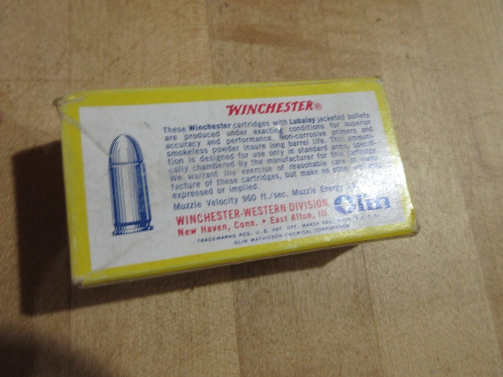 Winchester Empty 32 Automatic box (w14)
