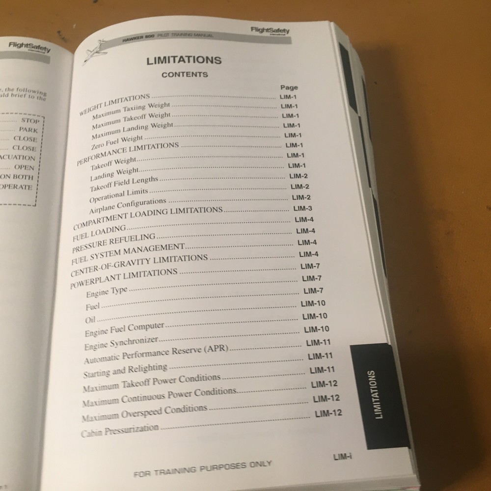 Hawker 800 Pilot Training Manual, Vol. 1, Operational Information