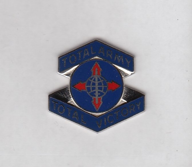 US Army Human Resource Command crest DUI badge clutchback c/b P-23