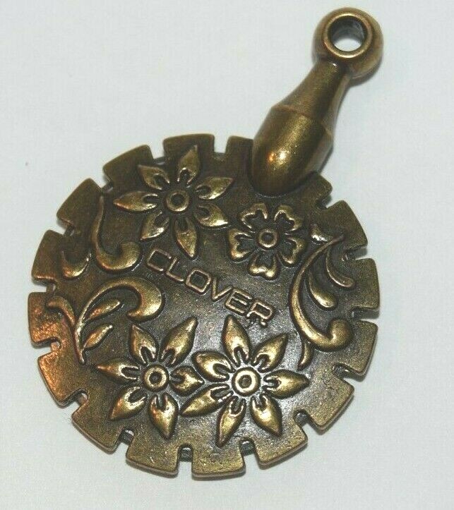 Clover Yarn Cutter Pendant Made in Japan