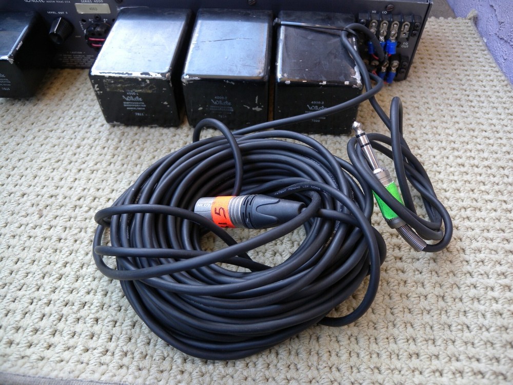 WHITE PROFESSIONAL EQUALIZER 4000. GREAT WORKED CONDITION. WITH TESTED. U.S.A