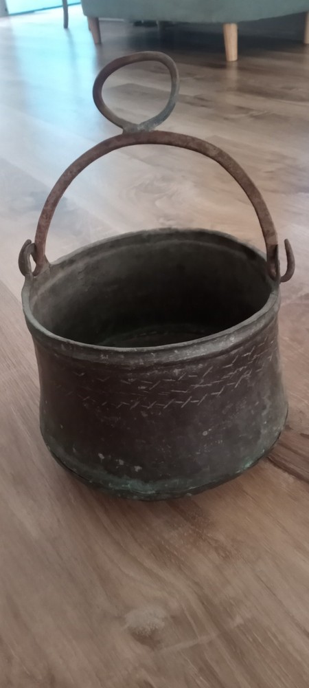 Antique Copper Pot w/Handle