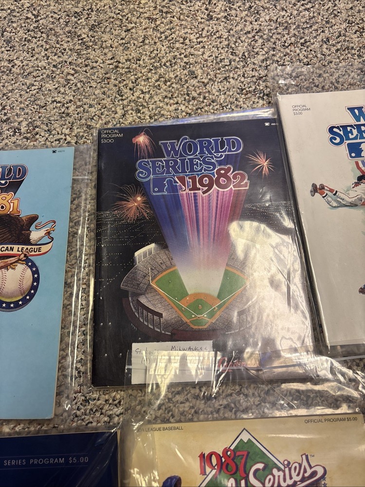 World Series 1982,83,84,85,86,87, & 89 Program Lot (8)