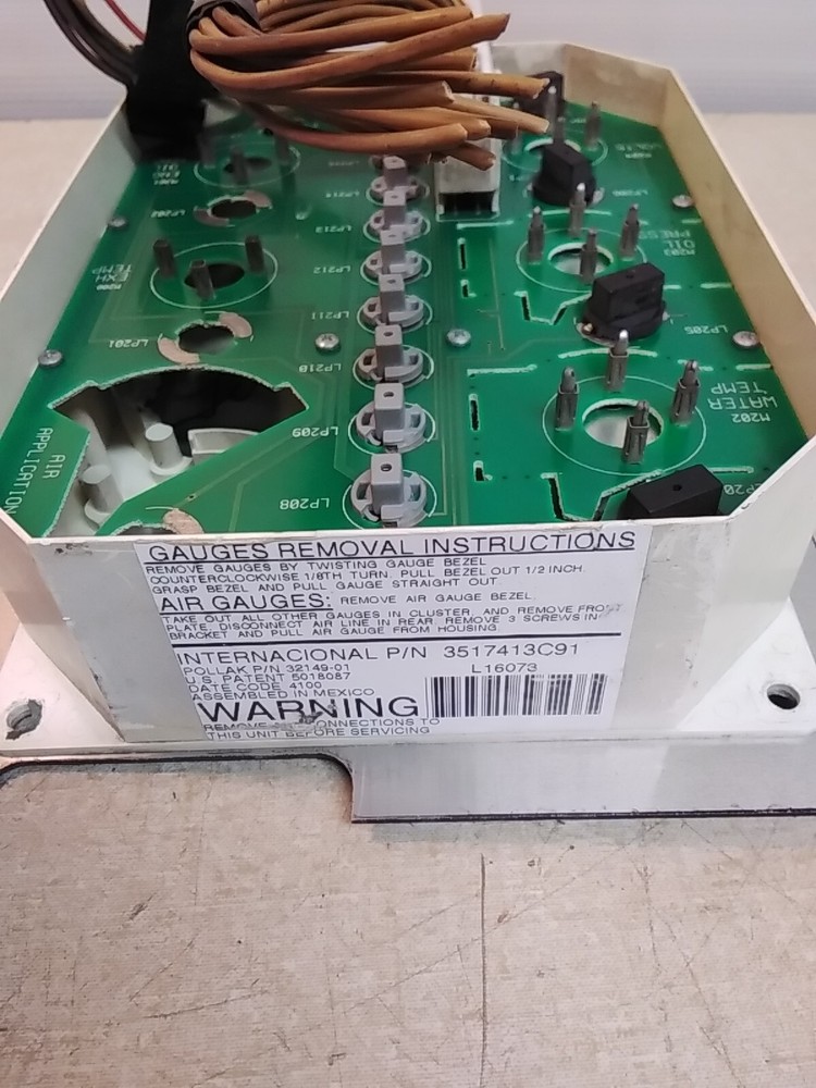 International 9400 Gauge Panel Dash Panel 3517413C91