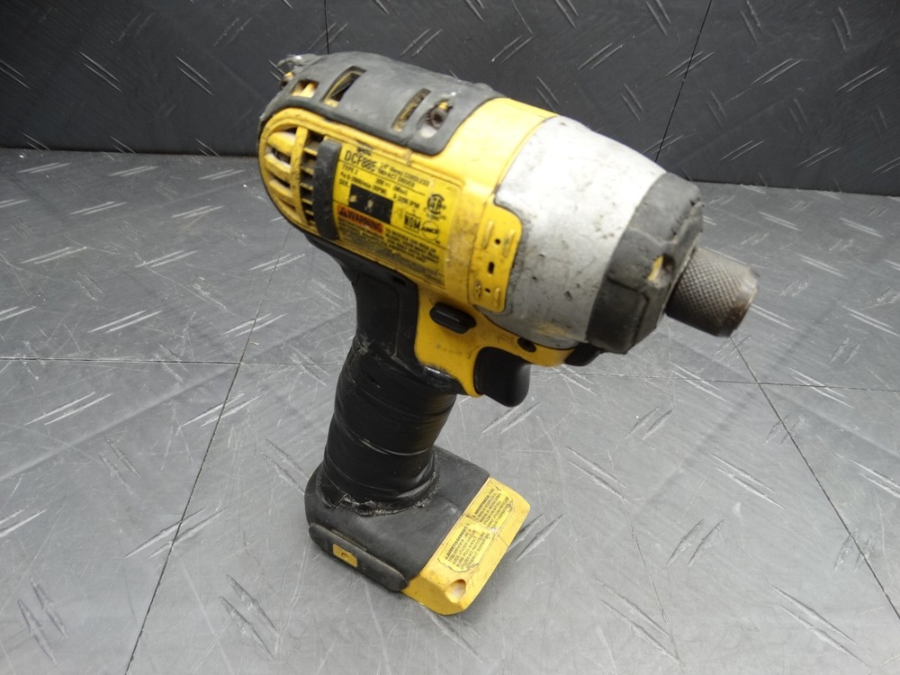 Dewalt 20V MAX Cordless 1/4in Impact Driver DCF885 (Tool Only)