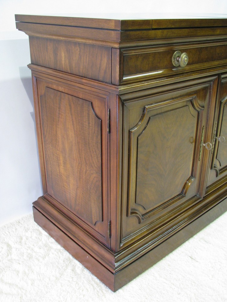 Karges Louis XVI Style Server With Dramatic Patterned Walnut Veneers & Flip Top