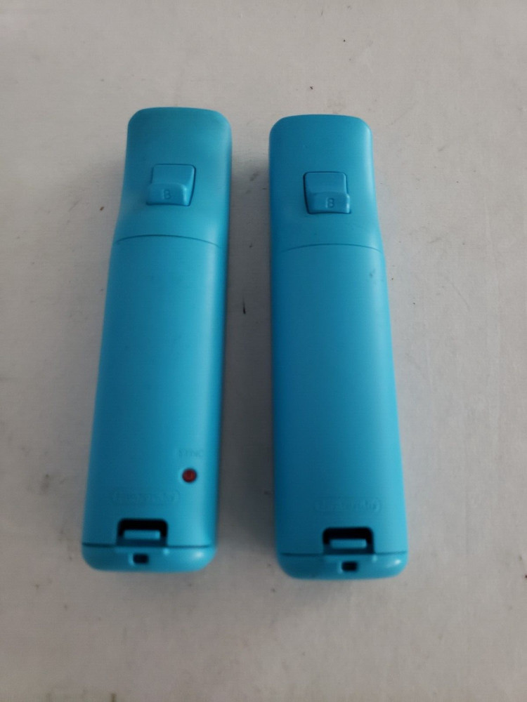 Nintendo Wii Blue Remote Controller with MotionPlus Inside (RVL-036) NO STRAPS