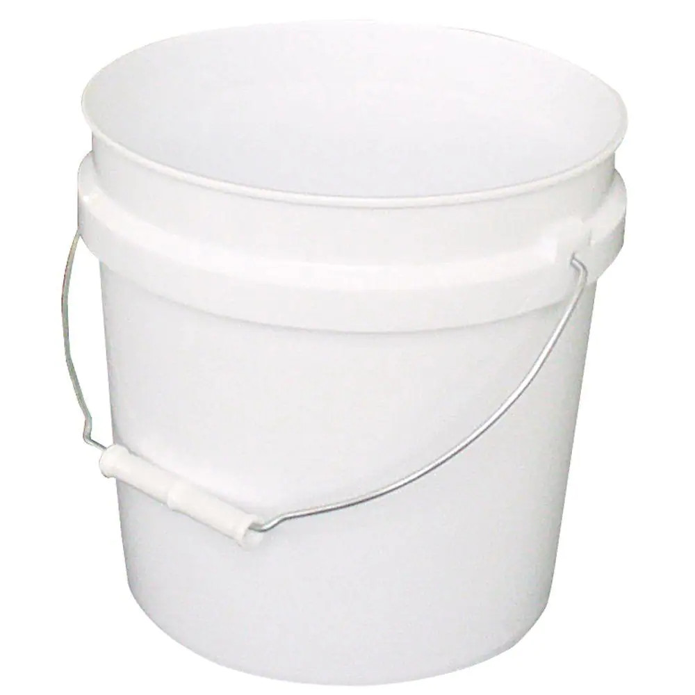2 Gallon White Paint Bucket with Handle