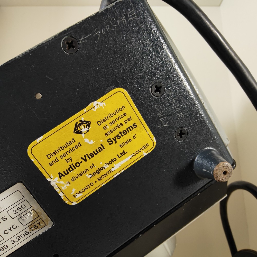 Vtg Super Technicolor 810 Instant Projector, Partially Tested, Lamp & Fan Work