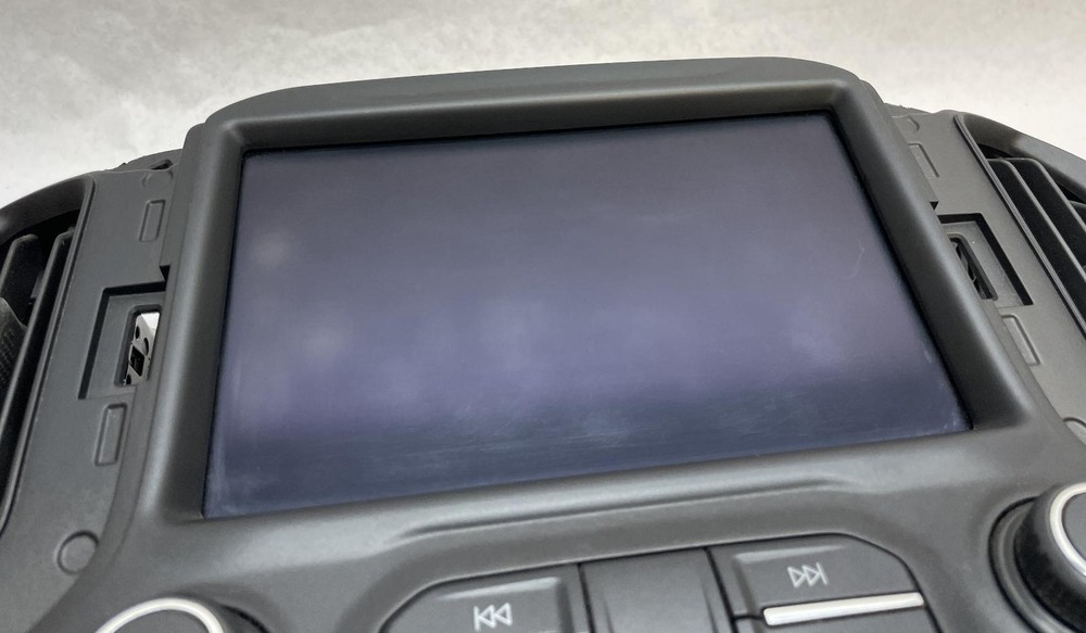 2019 CHEVY SILVERADO RADIO CONTROL PANEL w/DISPLAY CLIMATE CONTROL 84569064