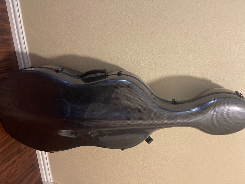 Cello 4/4 with black dot cello case