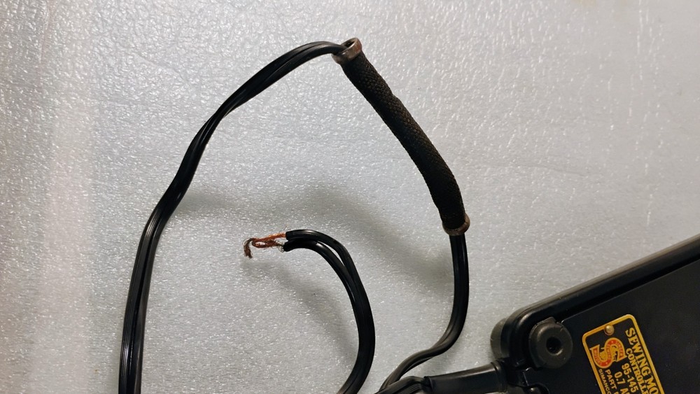 Singer Sewing machine Controller 194588 - tested