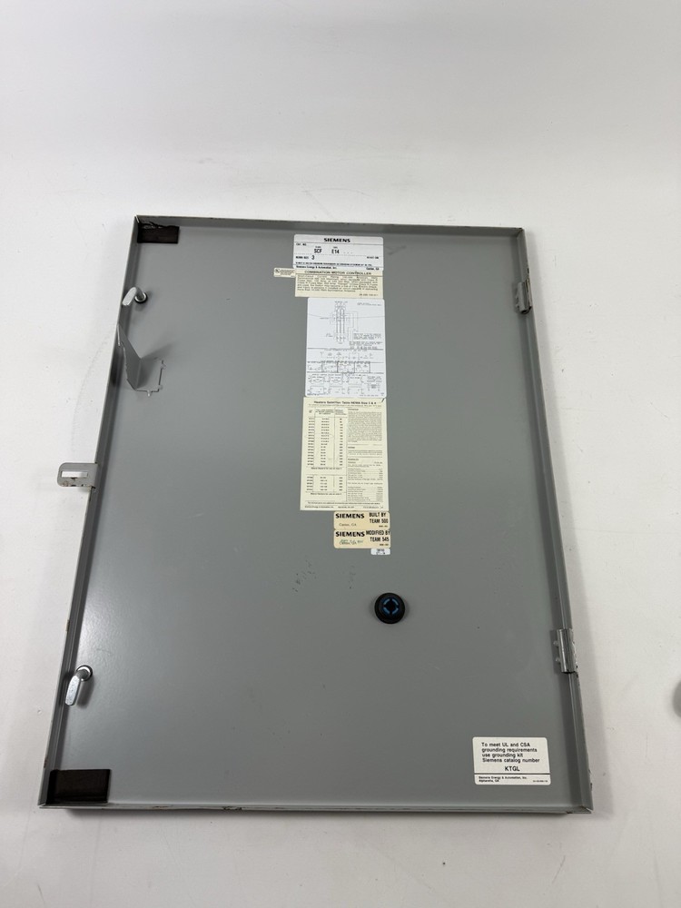 Siemens SCF Combination Motor Controller Enclosure Disconnect Box. Door / Cover