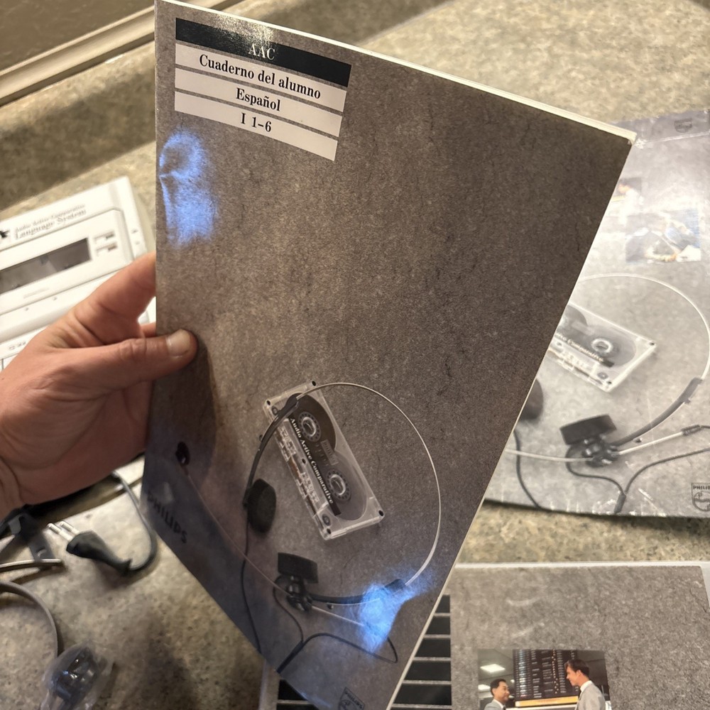 Philips AAC7000 Audio Active Comparative Language System Cassette Player 70's