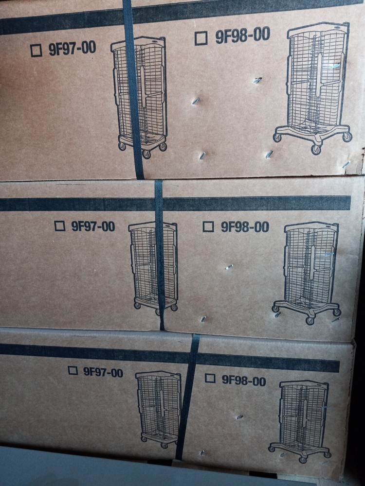 Rubbermaid Baking ProServe Enclosed Pan Racks,300-Pound Load