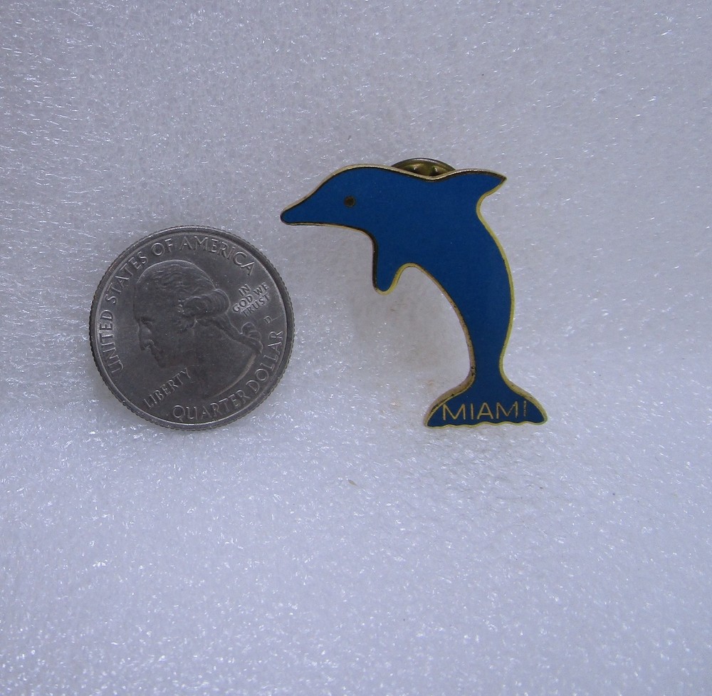 Miami Florida Dolphin Pin