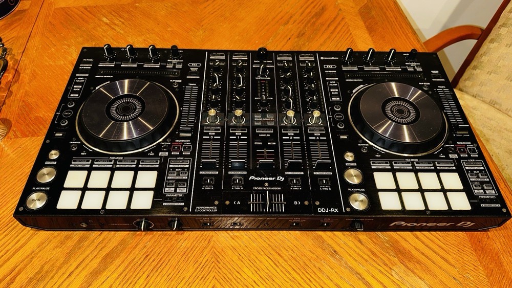 Pioneer DJ DDJ-RX Quad Deck Controller, Loop/Sampler, Mixer, USB, XLR, 4 Decks