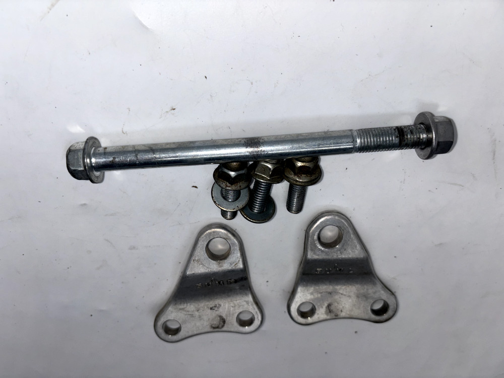 2012 07-13 YAMAHA WR250F BRACKET FRONT LOWER