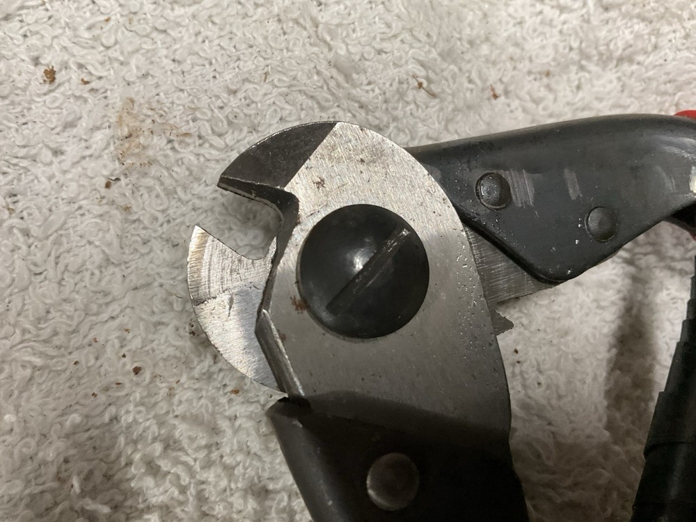 Cable cutters Used