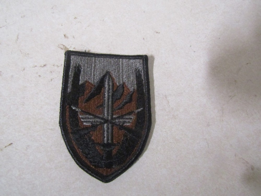 MILITARY PATCH HOOK AND LOOP US ARMY SECURITY TRANSITION COMMAND MULTICOLOR