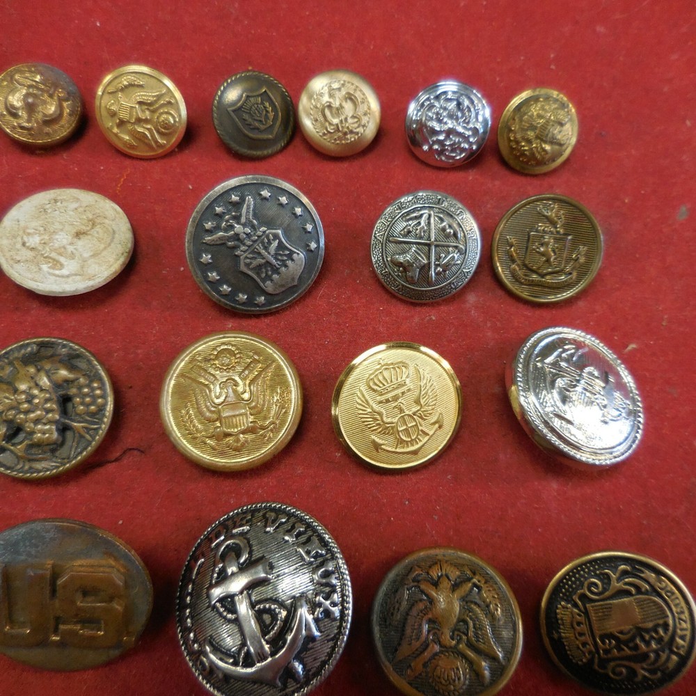 GROUP OF 26 MILITARY BUTTONS