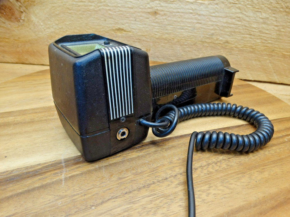 Vintage Vivitar - Electronic Flash 352 with Cable