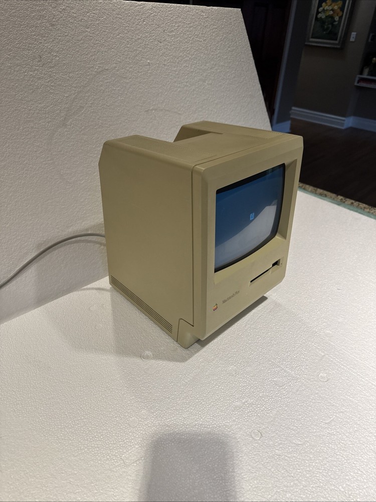 Vintage Apple Macintosh Plus M0001A