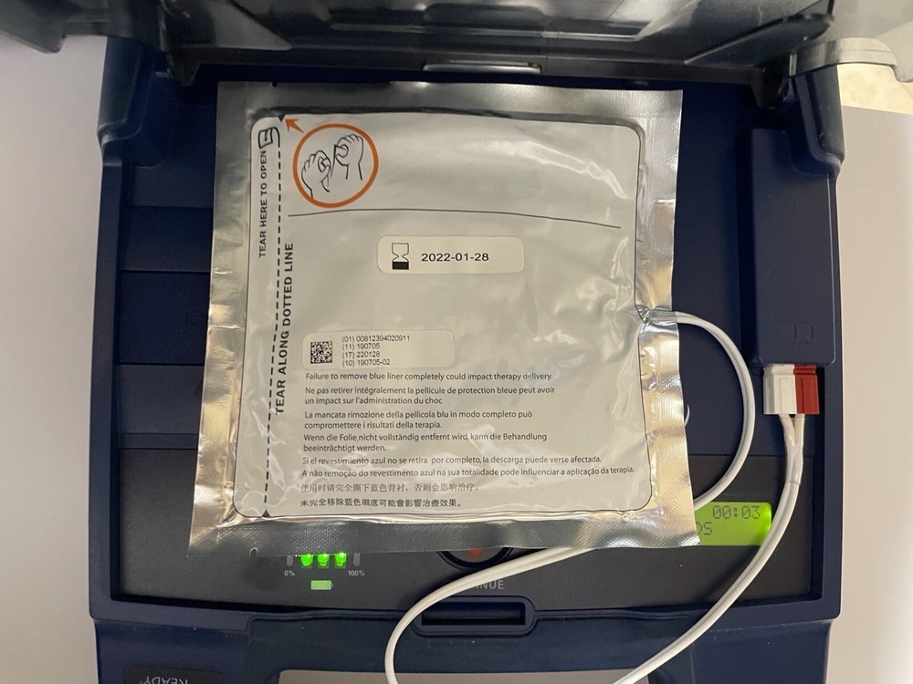 Burdick Cardiovive AT AED