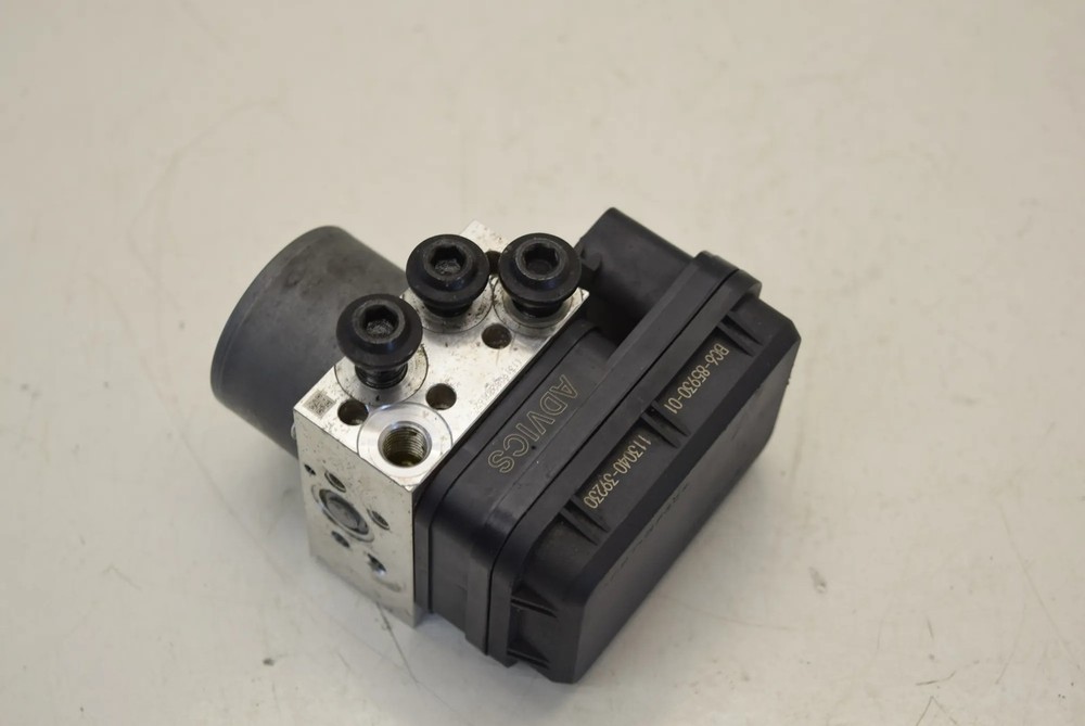 YAMAHA MT-07 2018 - ABS block module pump