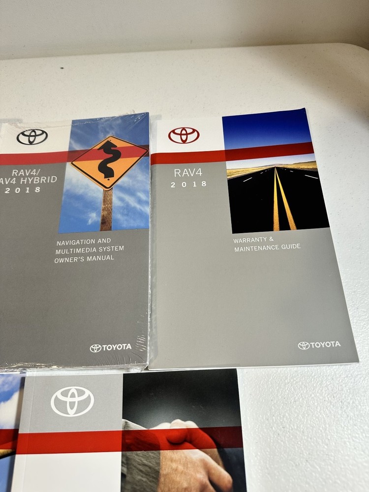 2018 Toyota RAV4 Owner's Manuals Set